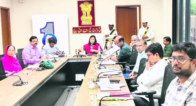 అధికారులు అప్రమత్తంగా ఉండాలి