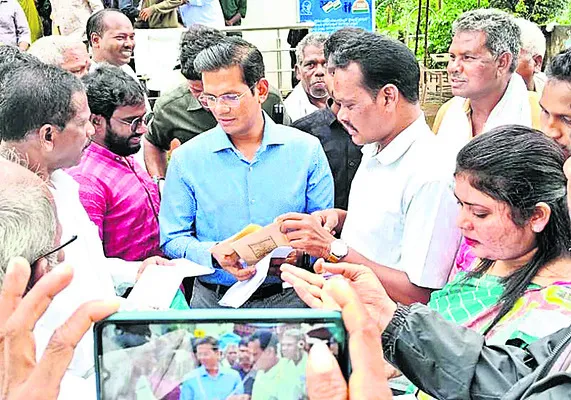 కాఫీ శుద్ధి కర్మాగారాన్ని తరలించొద్దని వినతి