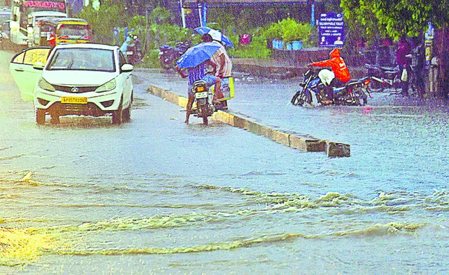 ఏకధాటిగా.. కుండపోత!