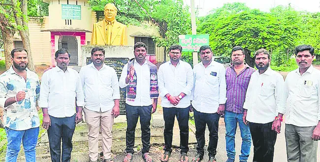 పెన్షన్ పెంచి ఇవ్వాలి