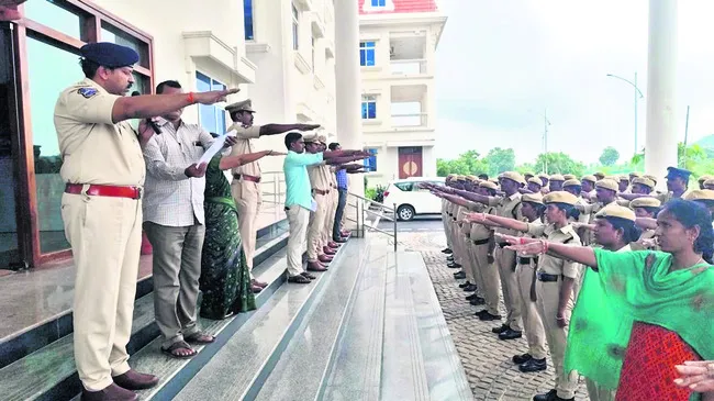 మత్తు రహిత సమాజాన్ని నిర్మిద్దాం 