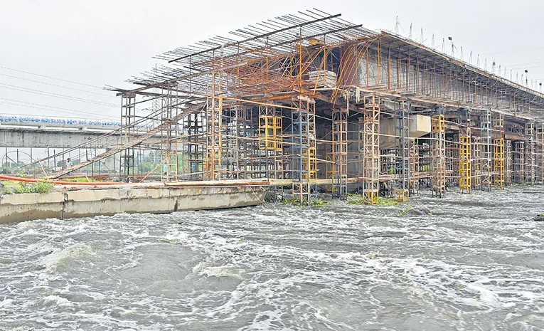 Heavy Flood Water Hits Musi River