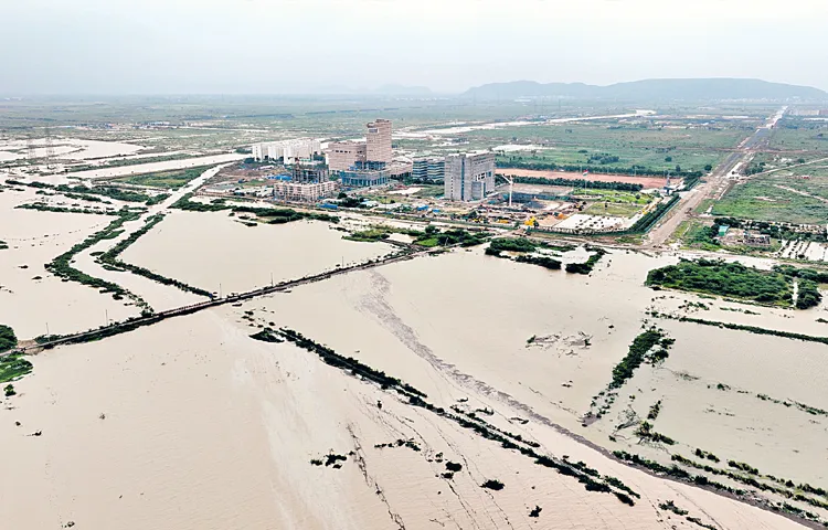 Heavy rains disrupt traffic from Guntur to the capital