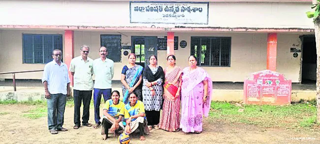 రాష్ట్ర స్థాయి వాలీబాల్‌ పోటీలకు ఎంపిక 