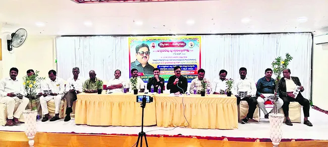 శాలివాహనులు రాజకీయంగా ఎదగాలి
