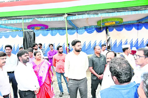 స్వాతంత్య్ర వేడుకలకు ఏర్పాట్లు