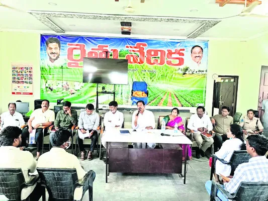 అందరికీ ‘సంక్షేమం’ బాధ్యత అధికారులదే 