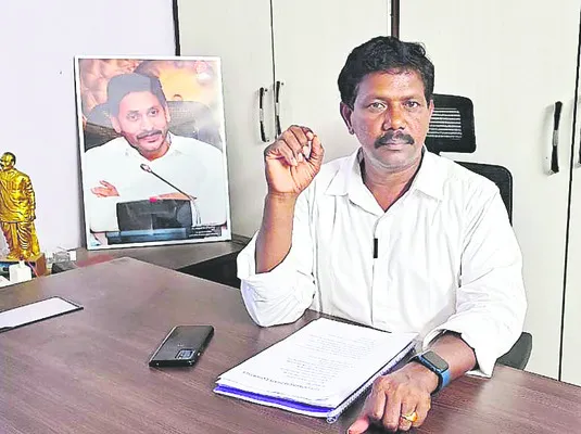 ప్రజాస్వామ్యాన్ని ఖూనీ చేశారు