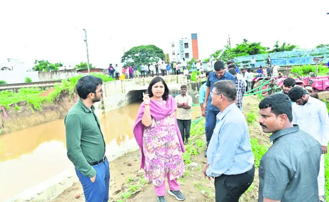 అధికారులు, ప్రజాప్రతినిధుల పర్యవేక్షణ 
