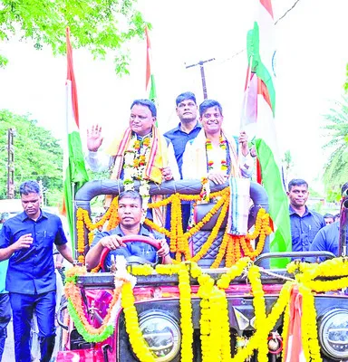 కటక్‌లో హర్‌ ఘర్‌ తిరంగా ఊరేగింపు 