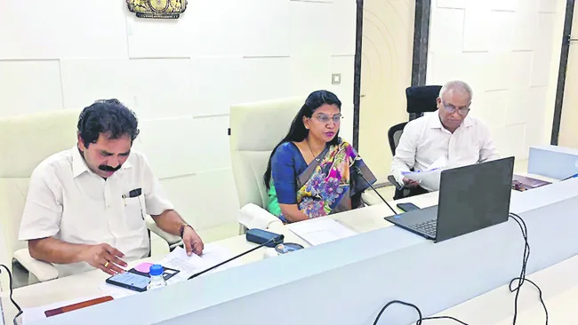 అధికారులూ.. అప్రమత్తం