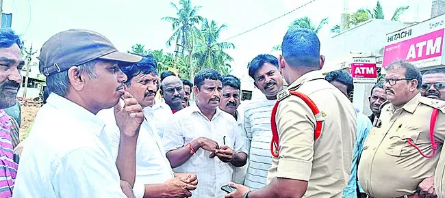 కొలిక్కి రాని చర్చలు 