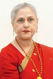 Rupali Ganguly slams Jaya Bachchan for pushing a man taking selfie5