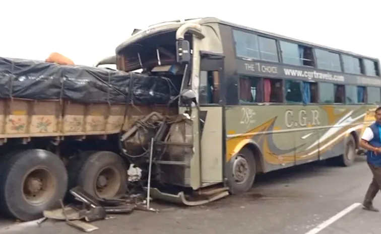 road accident in mahbubnagar