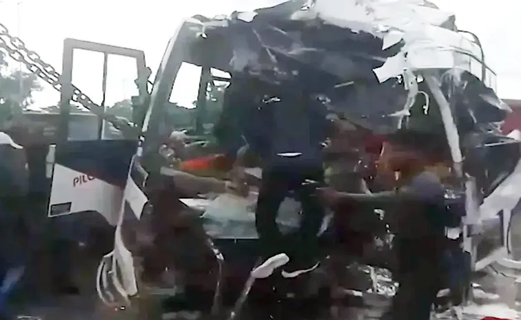 Bihar Bound Bus Rams Into Truck in West Bengals Burdwan