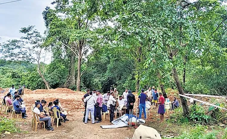 Temple administrators ordered burials says former sanitation worker