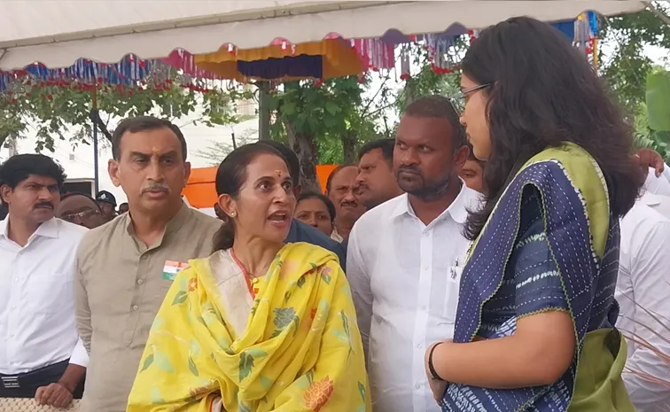mla madhavi reddy halchal on independence day celebration at kadapa