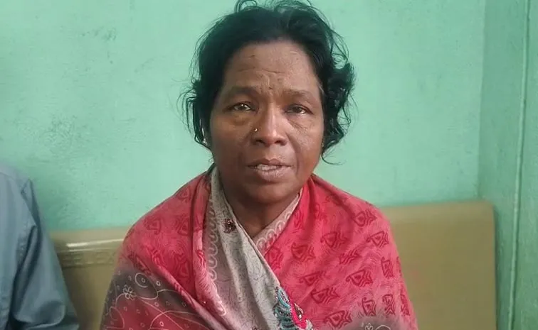 మంత్రి సవిత అనుచరులు తన కొడుకుని చంపి, ఆత్మహత్యగా చిత్రీకరిస్తున్నారంటూ ఆరోపిస్తున్న మహిళ
