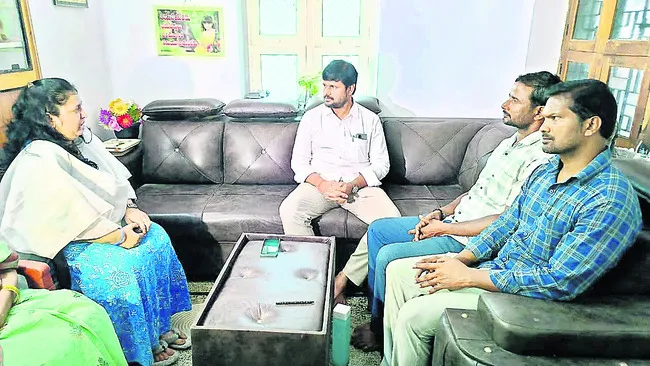 ఇంత నీచానికి దిగజారుతారా..? 