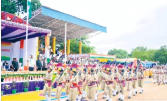 మహనీయ