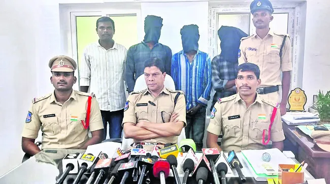 గంజాయి నిందితుల అరెస్టు