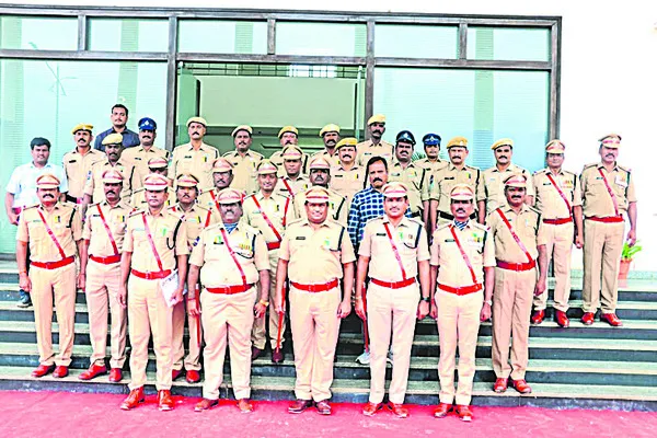 అవార్డులు మరింత బాధ్యతలు పెంచుతాయి