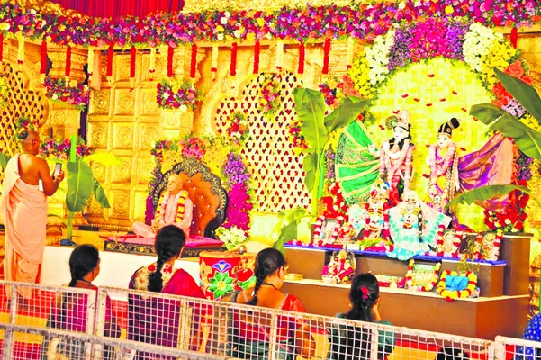 హరేకృష్ణ వైకుంఠంలో కృష్ణాష్టమి వేడుకలు 