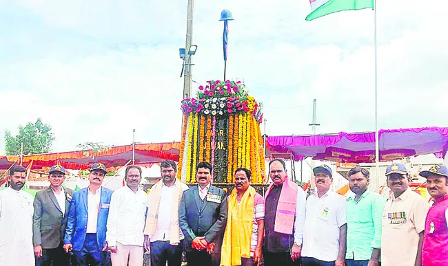 అమర జవాన్‌ స్తూపం ఆవిష్కరణ
