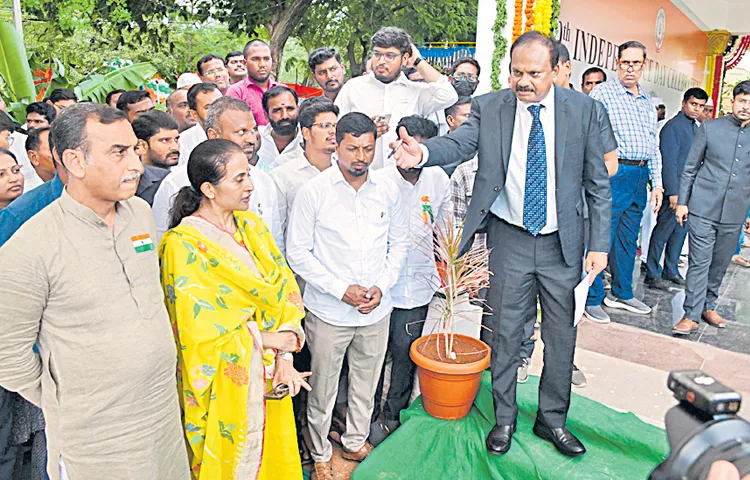 కుర్చీకోసం ఎమ్మెల్యే మాధవీరెడ్డి చిందులు