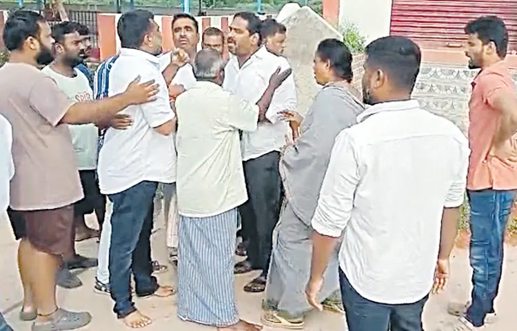 జెండా ఎగరేస్తే.. నిన్ను ఇక్కడే పాతేస్తా నా...!