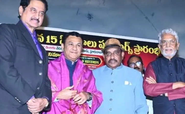 పంద్రాగస్టుకి పదిహేను చిత్రాలకు శ్రీకారం 