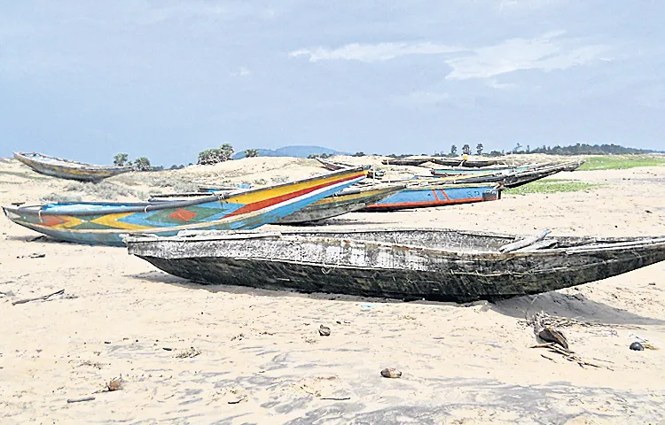 fishermen are angry at the coalition government behavior