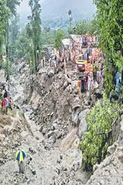 Morethen 214 people killed in Pakistan in heavy rains and flash floods8