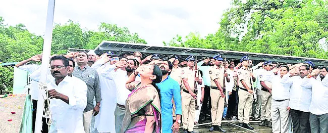 మహనీయ