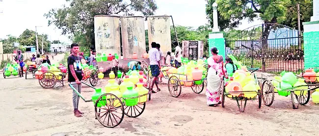 నీటి కష్టాలు
