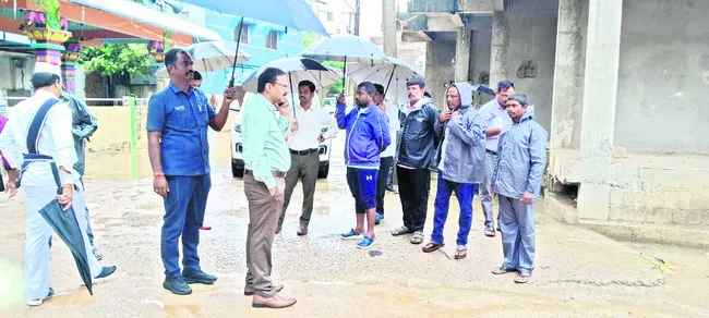 ప్రజలు అప్రమత్తంగా ఉండాలి 