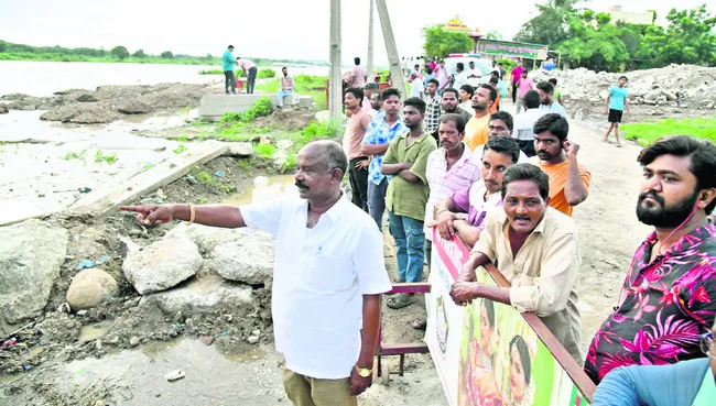 మొదటి హెచ్చరిక దిశగా..