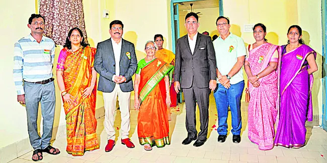 గుంటూరు వైద్య కళాశాలకు రూ.25 లక్షల విరాళం