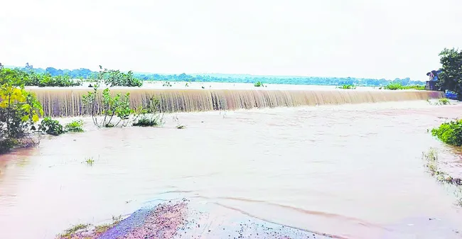 వరద హోరు