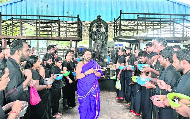Abhishekam of Lord Shaneswara