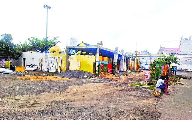 నదీ త
