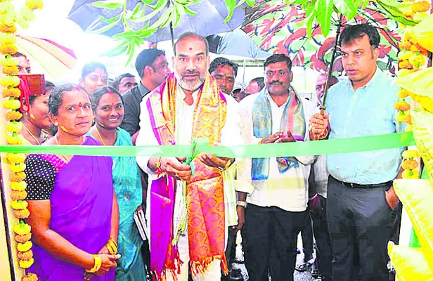 మహిళలు వ్యాపారంలో రాణించాలి