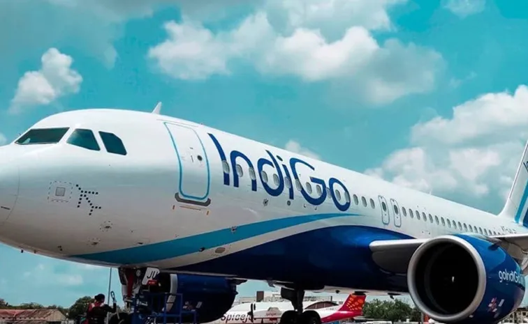 IndiGo plane tail touches runway at Mumbai