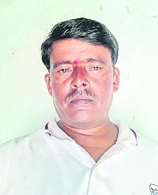 మద్యానికి బానిసై.. ఉరివేసుకుని 