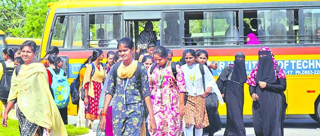 ఇంజినీరింగ్‌కు ఫుల్‌ డిమాండ్‌ 