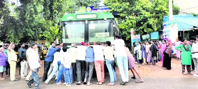 ●బండి కాదు.. మొండి 