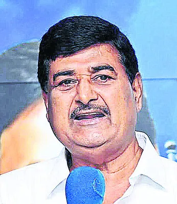 ‘ఉద్యోగినులపై దురుసు ప్రవర్తన సరికాదు’
