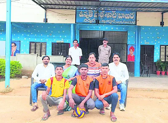 వరల్డ్‌ స్కూల్‌ వాలీబాల్‌ పోటీలకు ఎంపిక 