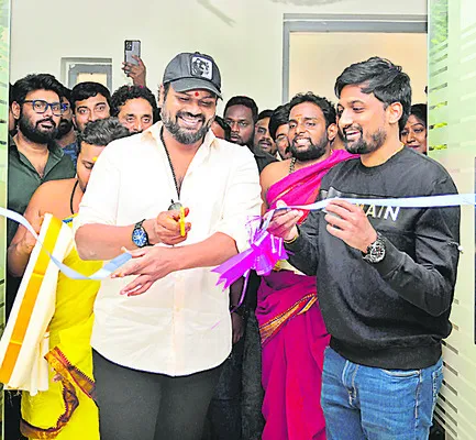 క్షణంలో జీవ‘కళ’ ఉట్టిపడేలా..! 