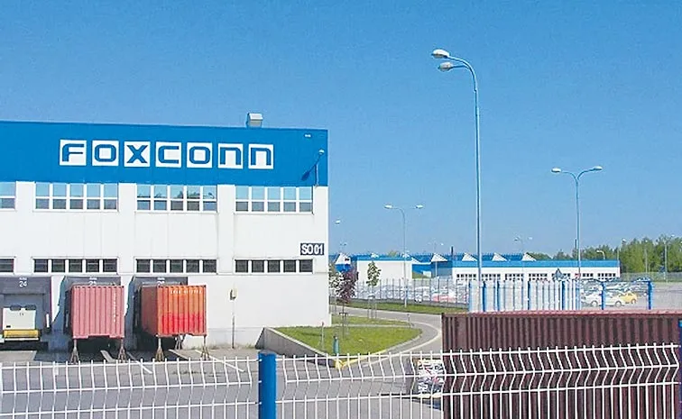Foxconns Bengaluru Unit Commences Operation With iPhone 17 Production